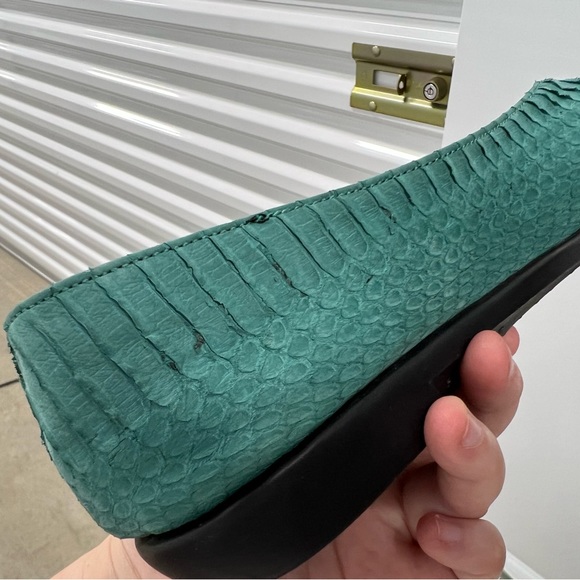 Vintage Prima Royale Teal Reptile Skin Flats Size 8.5 - Picture 10 of 11